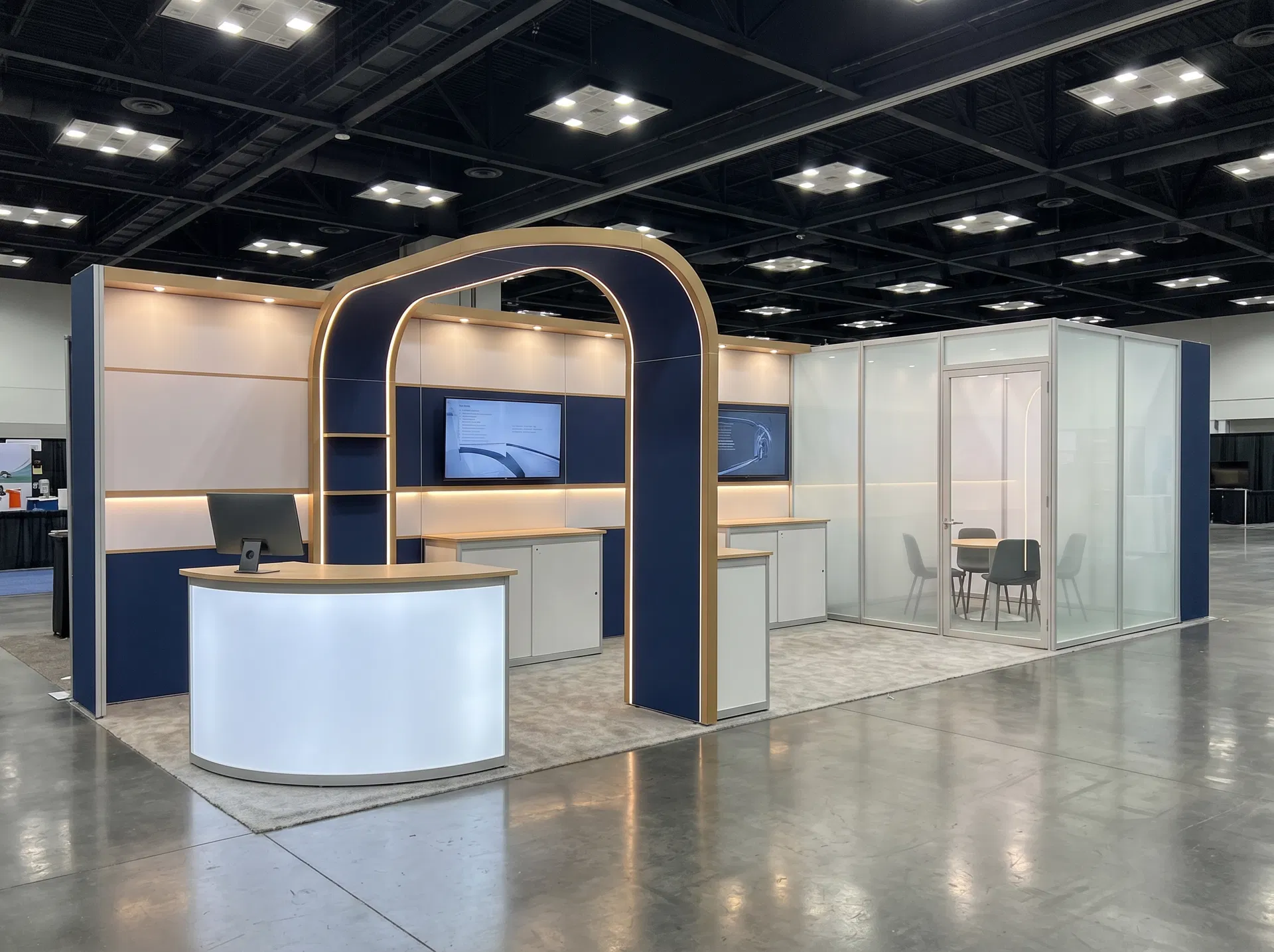 Design 5 — Enclosed strategy suite design